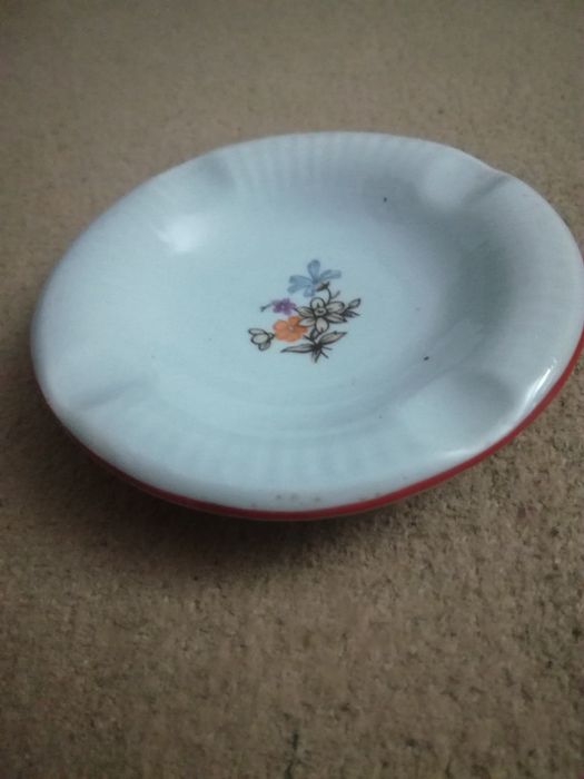 Popielniczka Chodzież porcelanowa porcelana