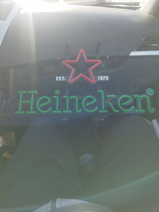 Neon publicitário HEINEKEN