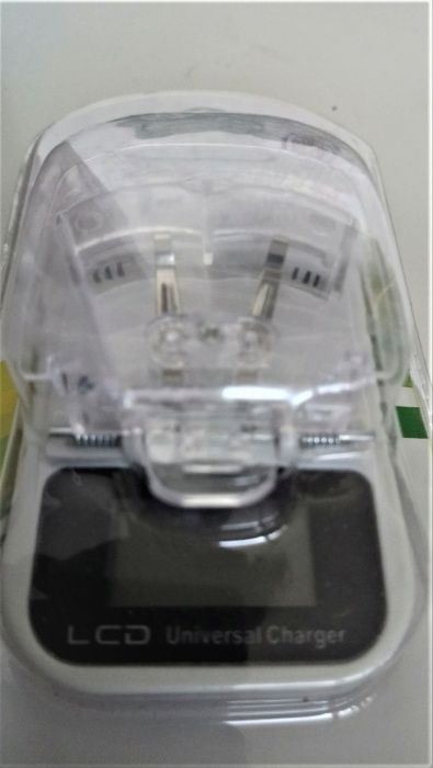 Carregador de baterias universal