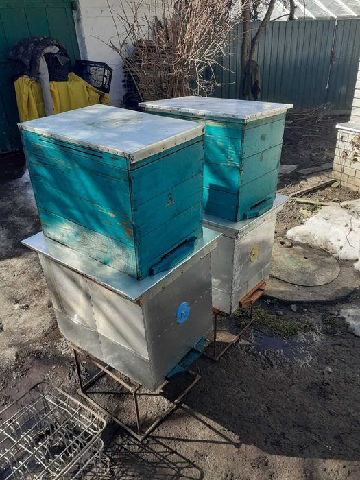 Продаются улья и подставки под улья