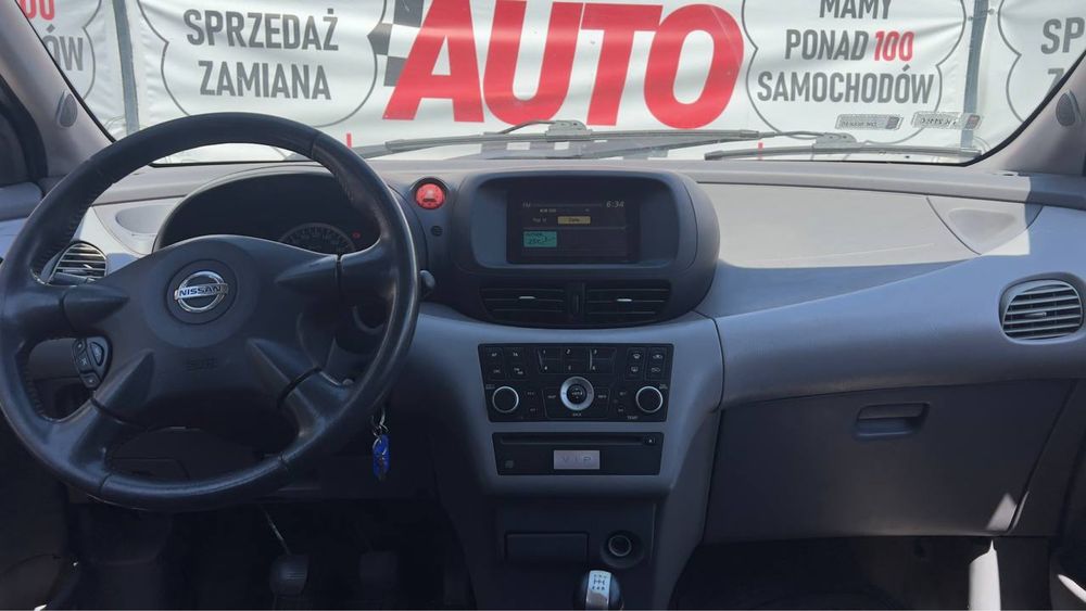 Nissan Almera Tino 2005 photo 4