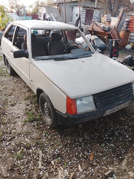 Продам таврию целиком или по частям