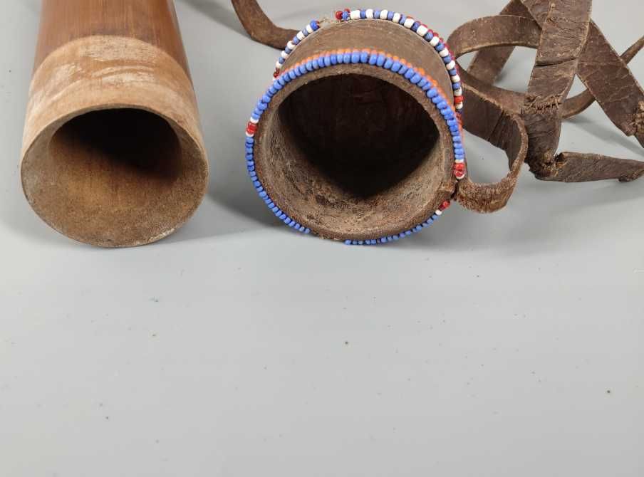 Garrafa e Tubo Africano Vintage