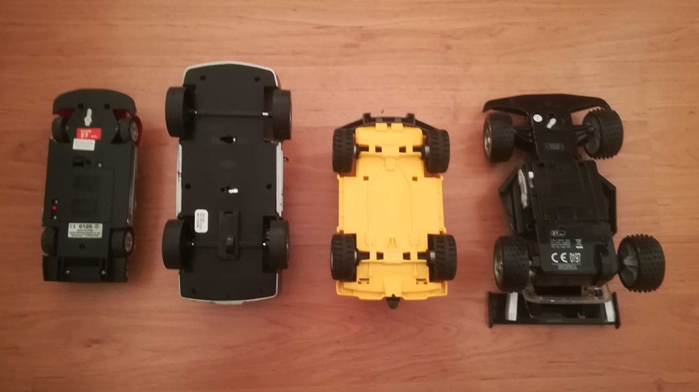 Quatro miniaturas 1 euro cada uma