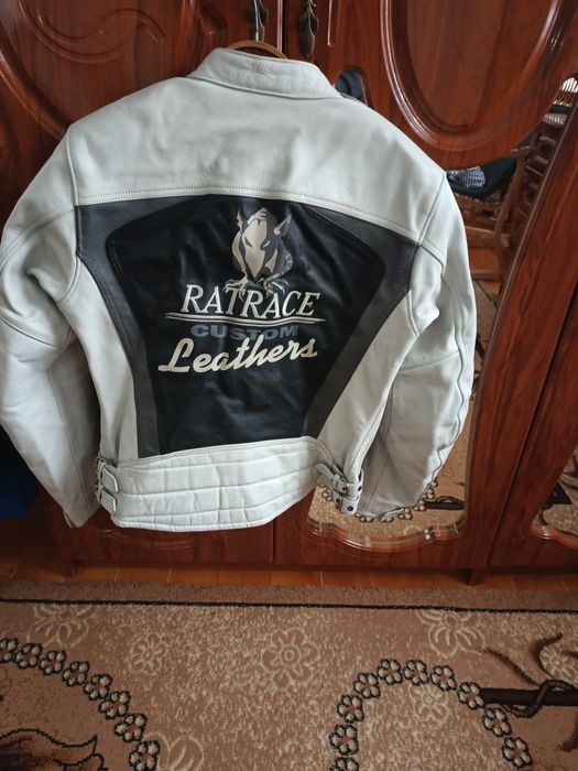 Продам мото куртку шкіряна