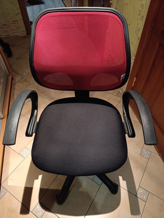 Продам крісло комп'ютерне