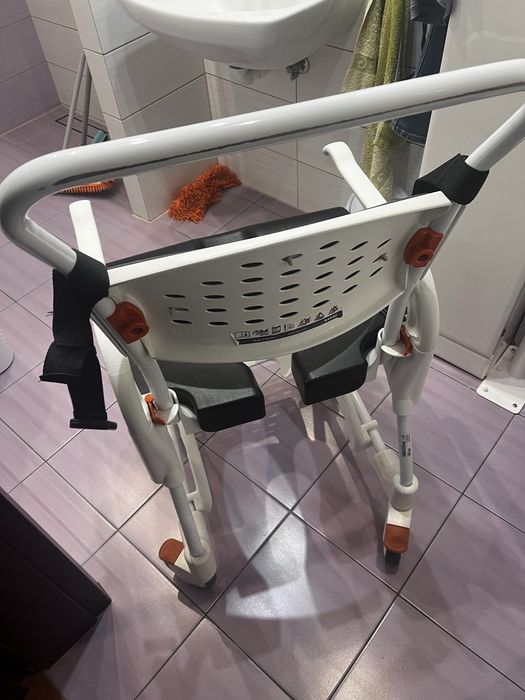 Wytrzymały wózek toaletowo-prysznicowy ETAC CLEAN