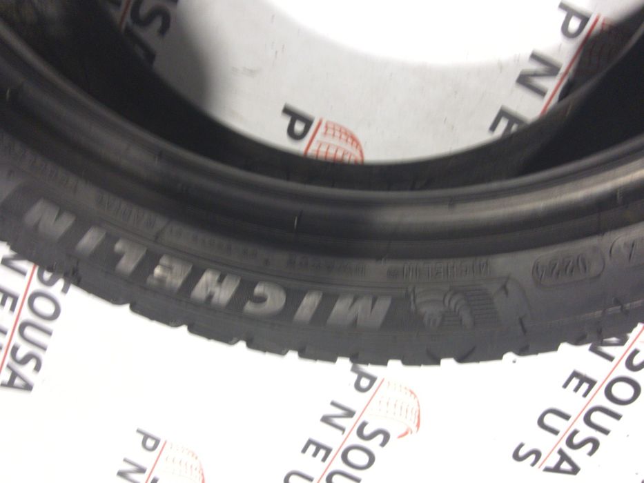 2 pneus semi novos 215-40R18 Michelin -Oferta dos Portes