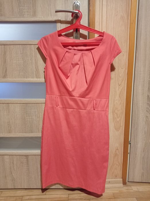 Sukienka prosta elegancka