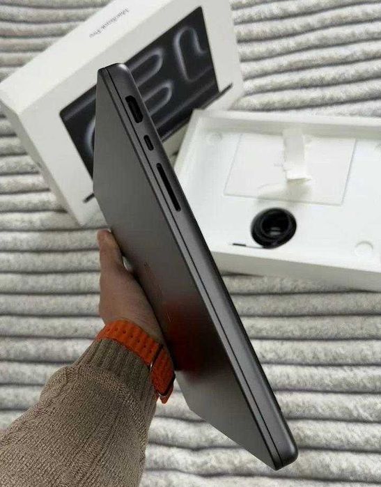 MacBook Pro 14 m4 16/512Gb