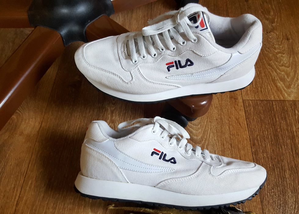 Білі кросівки fila original usa