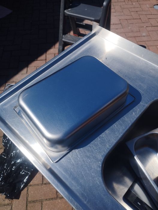 Pojemniki metalowe na lody