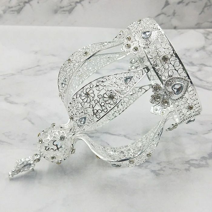 Coroa de Rainha em Metal