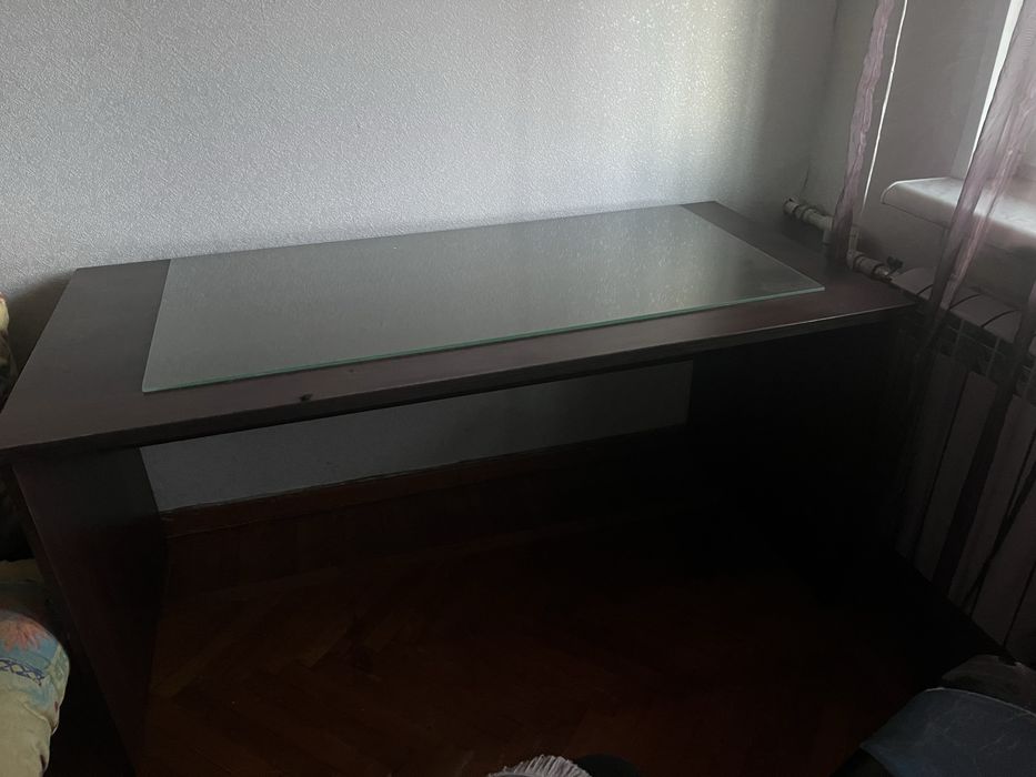 Продам письменный стол