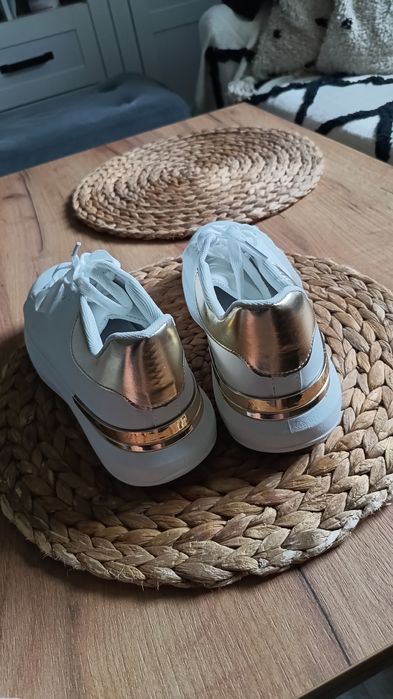 Sneakersy trampki adidasy białe złote nowe 39