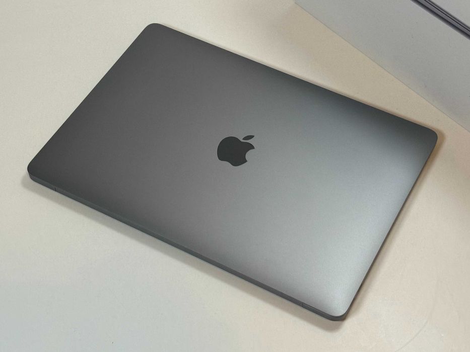 Apple MacBook Air 13 2020 - M1 8GB / 256GB - 87% Kondycji baterii - Gwarancja - Stan BDB