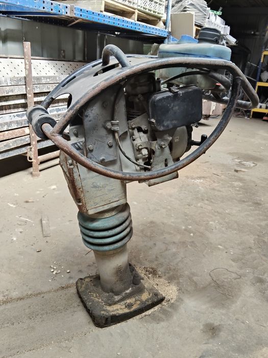 Saltitao compactador Robin