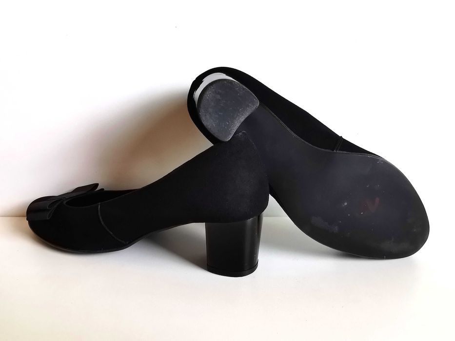 7122. BUT S KOMFORT FIT - eleganckie czarne skóra 36.