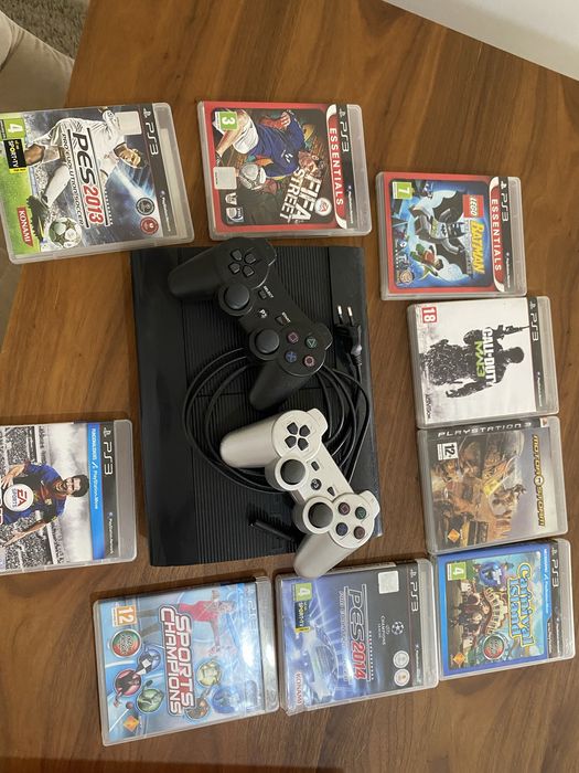 Consola Playsation 3 com nove jogos e desbloqueada