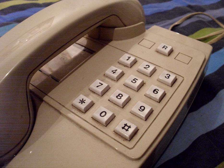 telefone antigo em bom estado