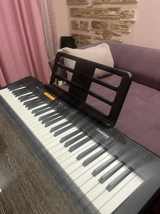 Синтезатор Casio CT-S100 з пюпітром