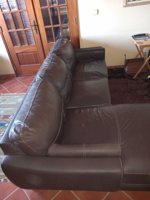 Sofá c/ chaise longue 3 lugares, castanho