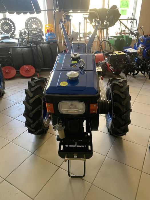 Мотоблок Зубр 8к.с, без стартера.