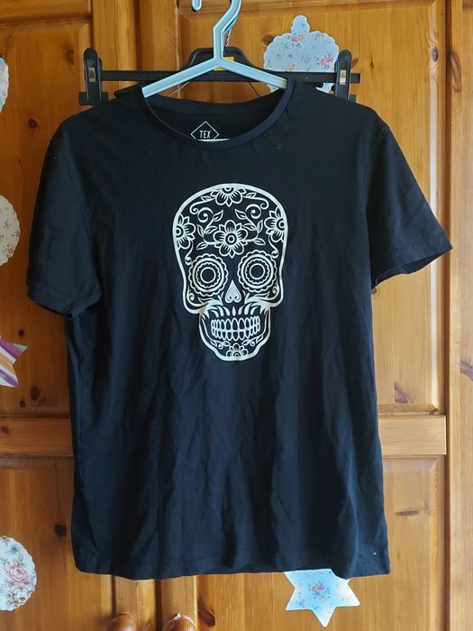 T-shirt czarny z czaszką damski rozmiar S firma TEX