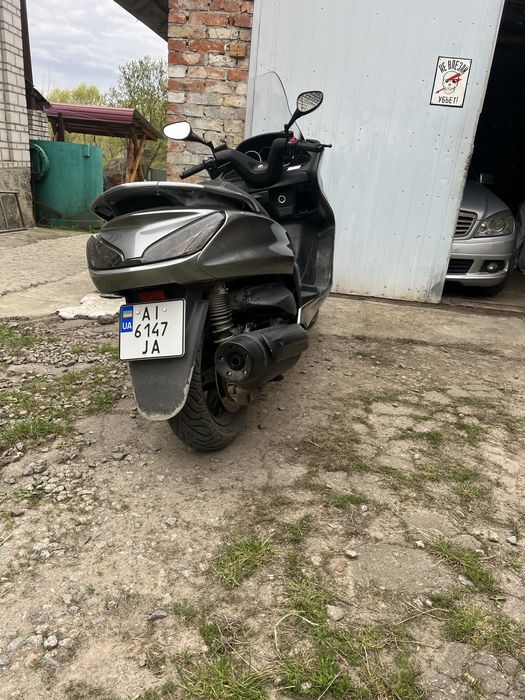 Продам  Yamaha majesty