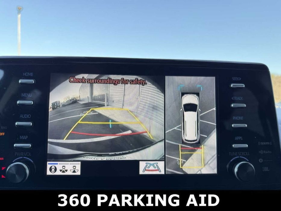 Toyota Sienna Platinum 7-Passenger      2023