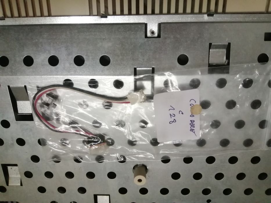 Commodore 128 case + shield + LED + motherboard64729612438146124