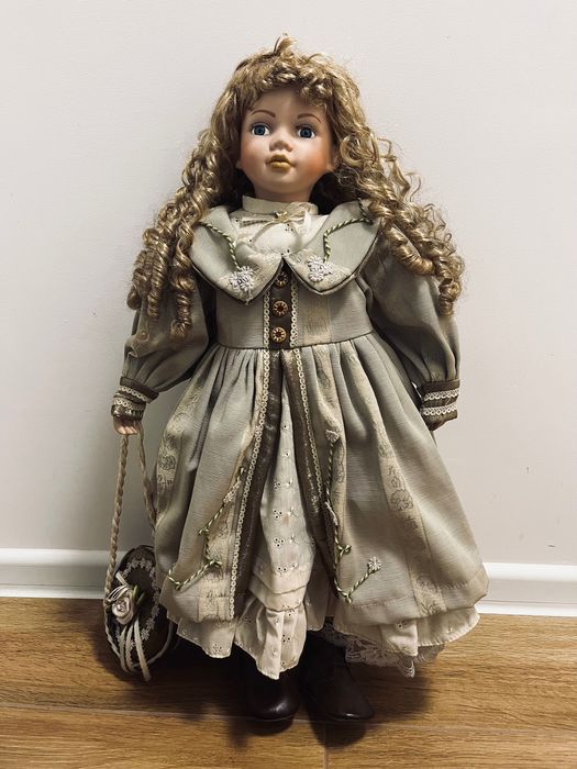 Porcelanowa lalka kolekcjonerska 50cm