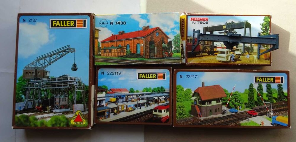 Escala "N" comboios eletricos; construções (novos em caixa por montar)