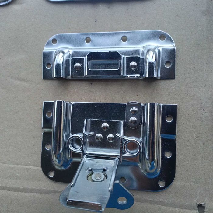 Фурнитура для ящиков из лам фанеры, ручки, замки, уголки, петли и т.п.