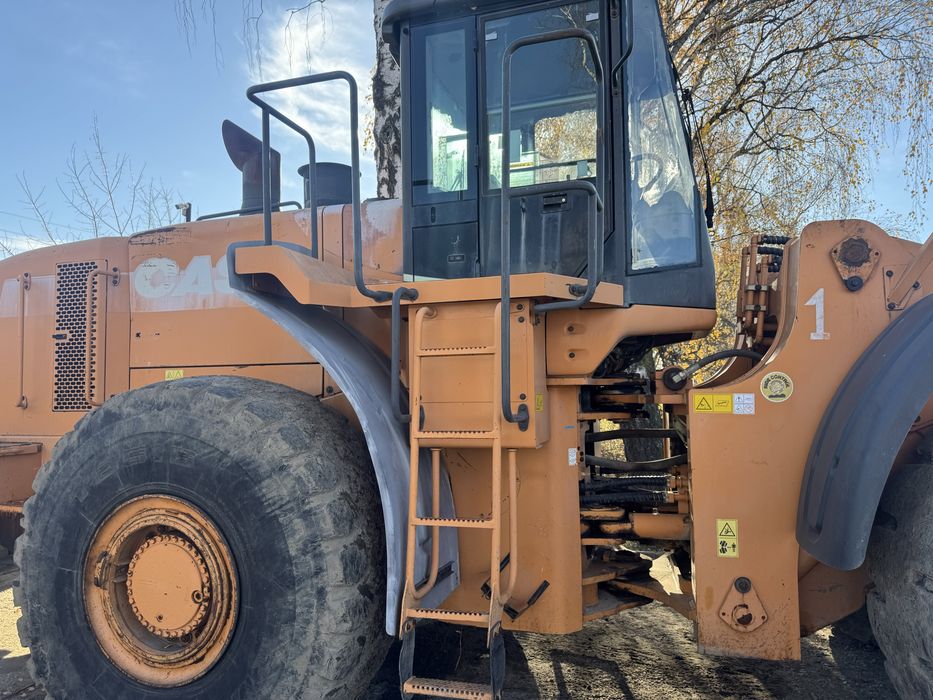 Навантажувач CASE 1221 CAT JSB VOLVO