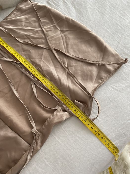 Satynowa krótka sukienka r.34/36 Missguided