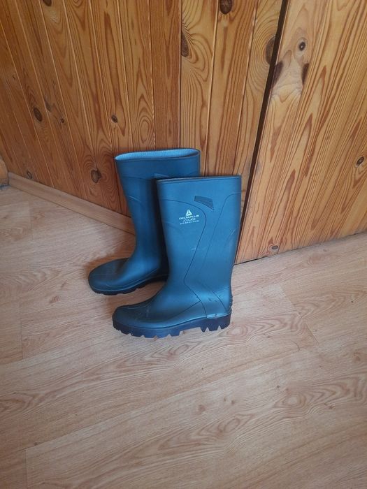 Продам сапоги 42 размер.