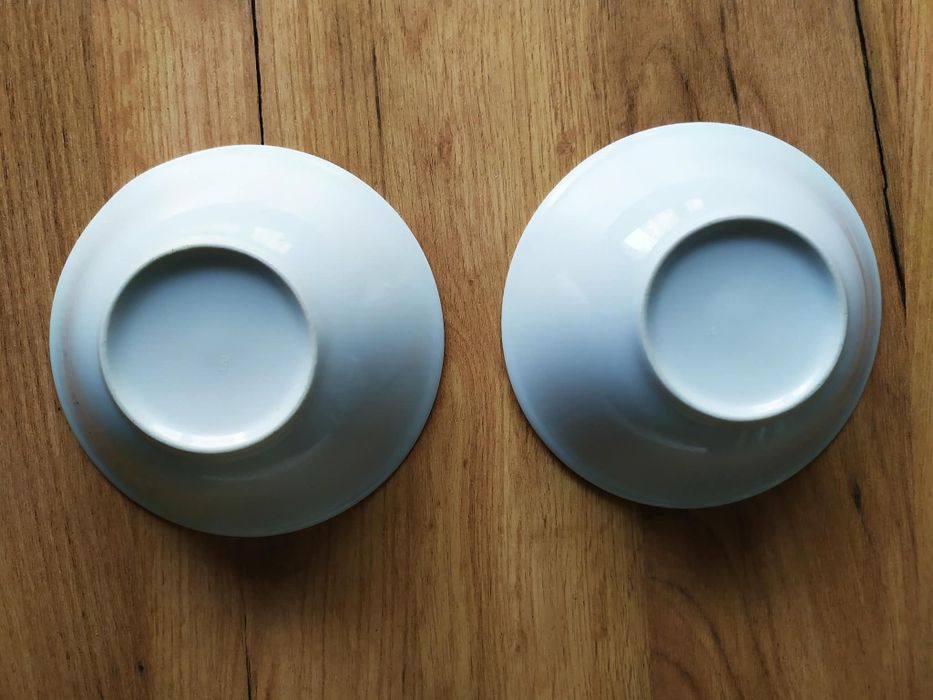 Dwie miseczki porcelanowe