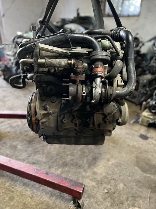 Двигун мотор двигатель 2.5 crd Chrysler Voyager Jeep Grand Cherokee