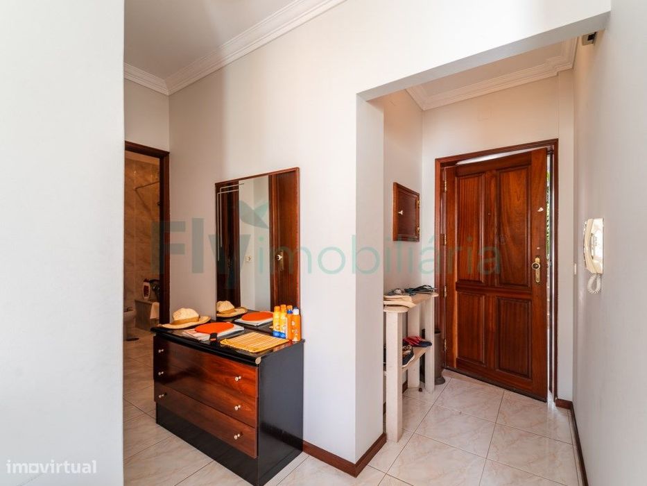 Apartamento T1 em Aver-O-Mar - 2ª Linha de Praia