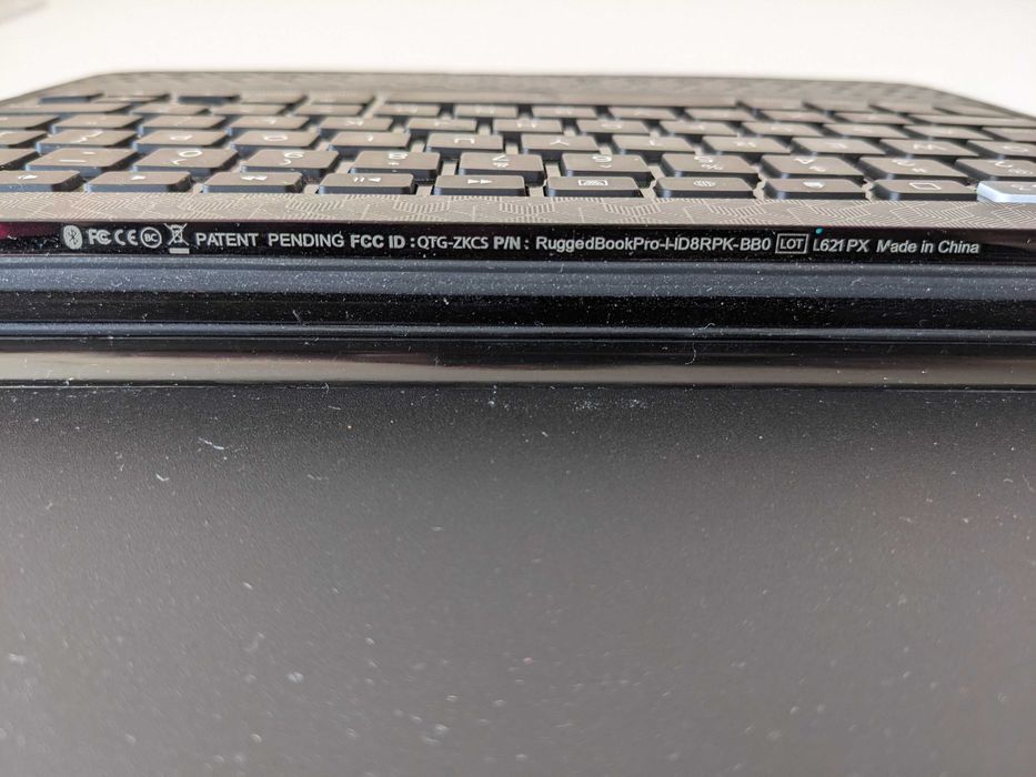 Чохол клавіатура Zagg iPad Pro 9.7