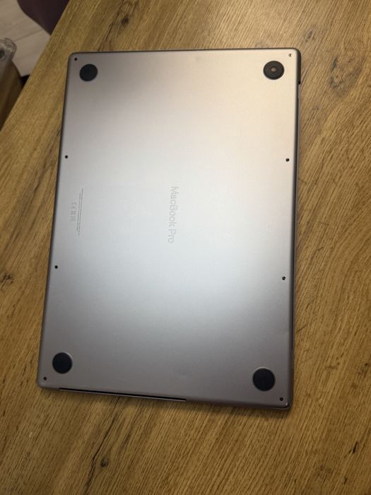 Macbook 16 pro m1 pro на запчясти без разбора