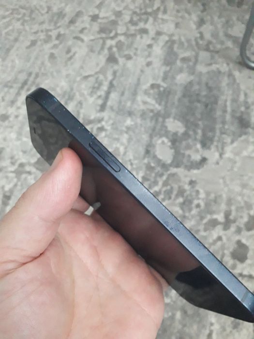 iPhone 12 iCloud на запчастини