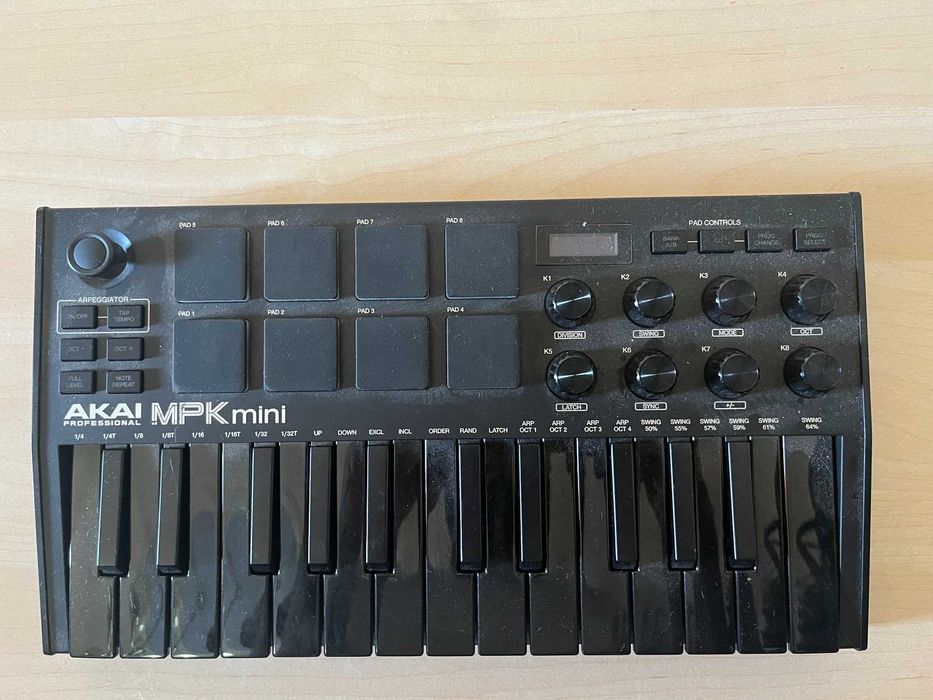 Teclado Midi AKAI MPK MINI