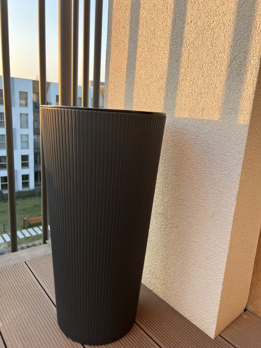 Szara doniczka Lamela