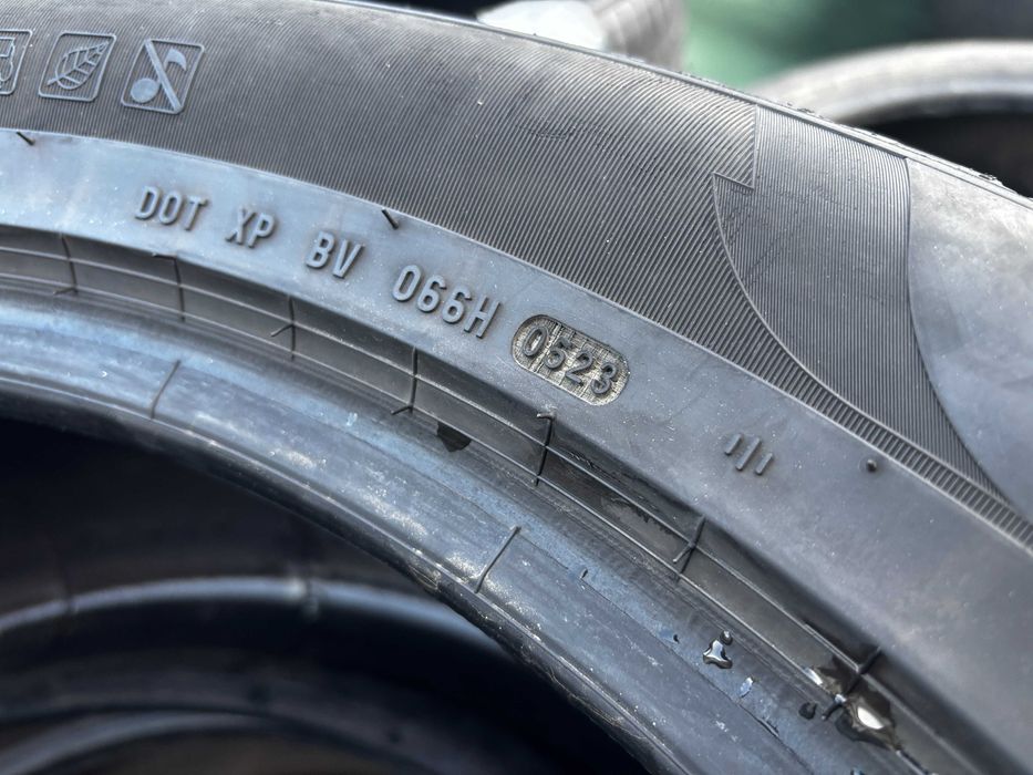 325-40-R22 PIRELLI SCORPION 2штуки зимняя резина GERMANY 2023