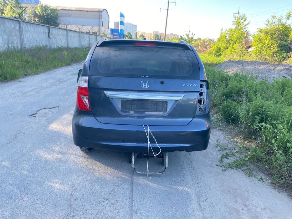 Запчастини на хонда FR-V
