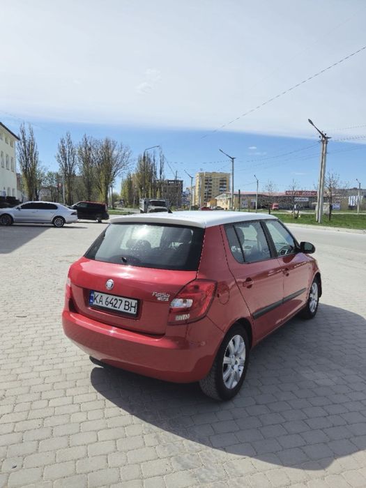 Оренда від 3 місяців авто Skoda Fabia 2010