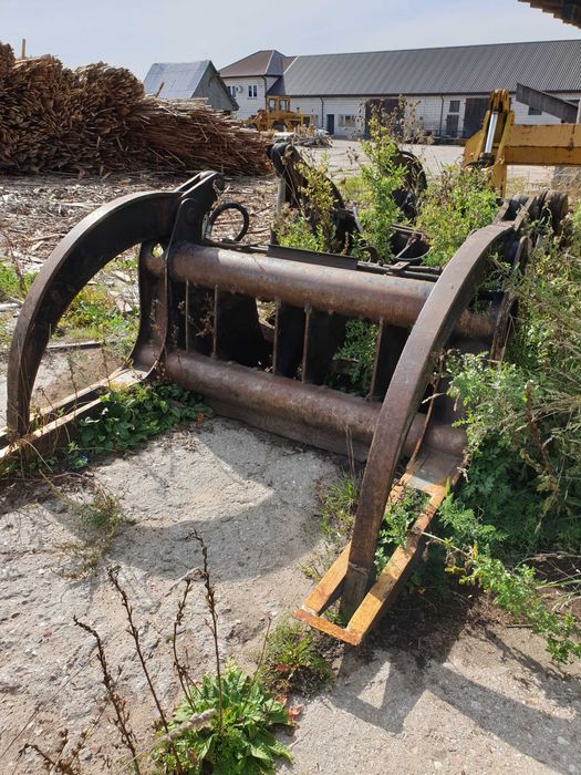 Sprzedam chwytak do ładowarki Stalowa Wola C515