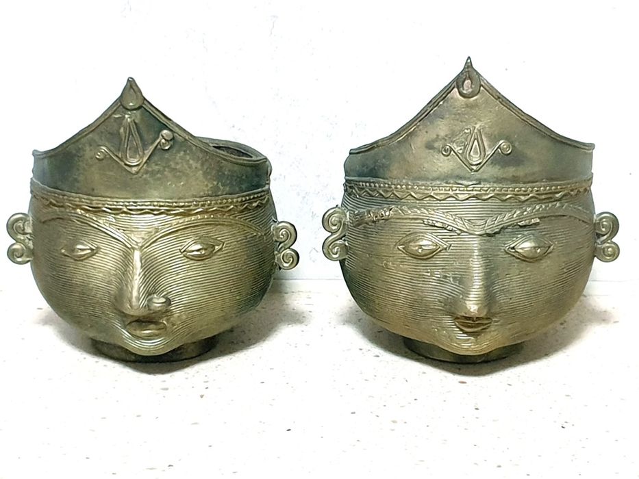 Taças / vasos asiáticas em bronze - Deusa Laxmi para incensos e planta